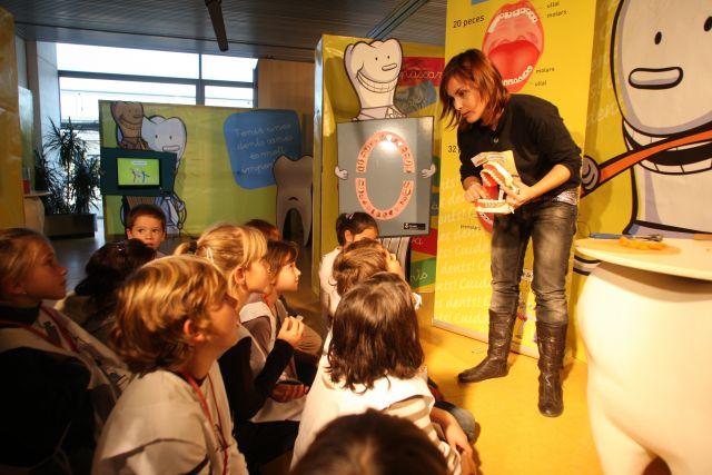 L’exposició “Cuida’t les dents”, a Girona